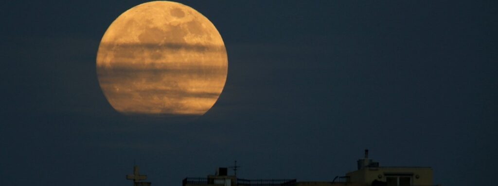Superlua um dos eventos astronômicos que ocorrera em abril